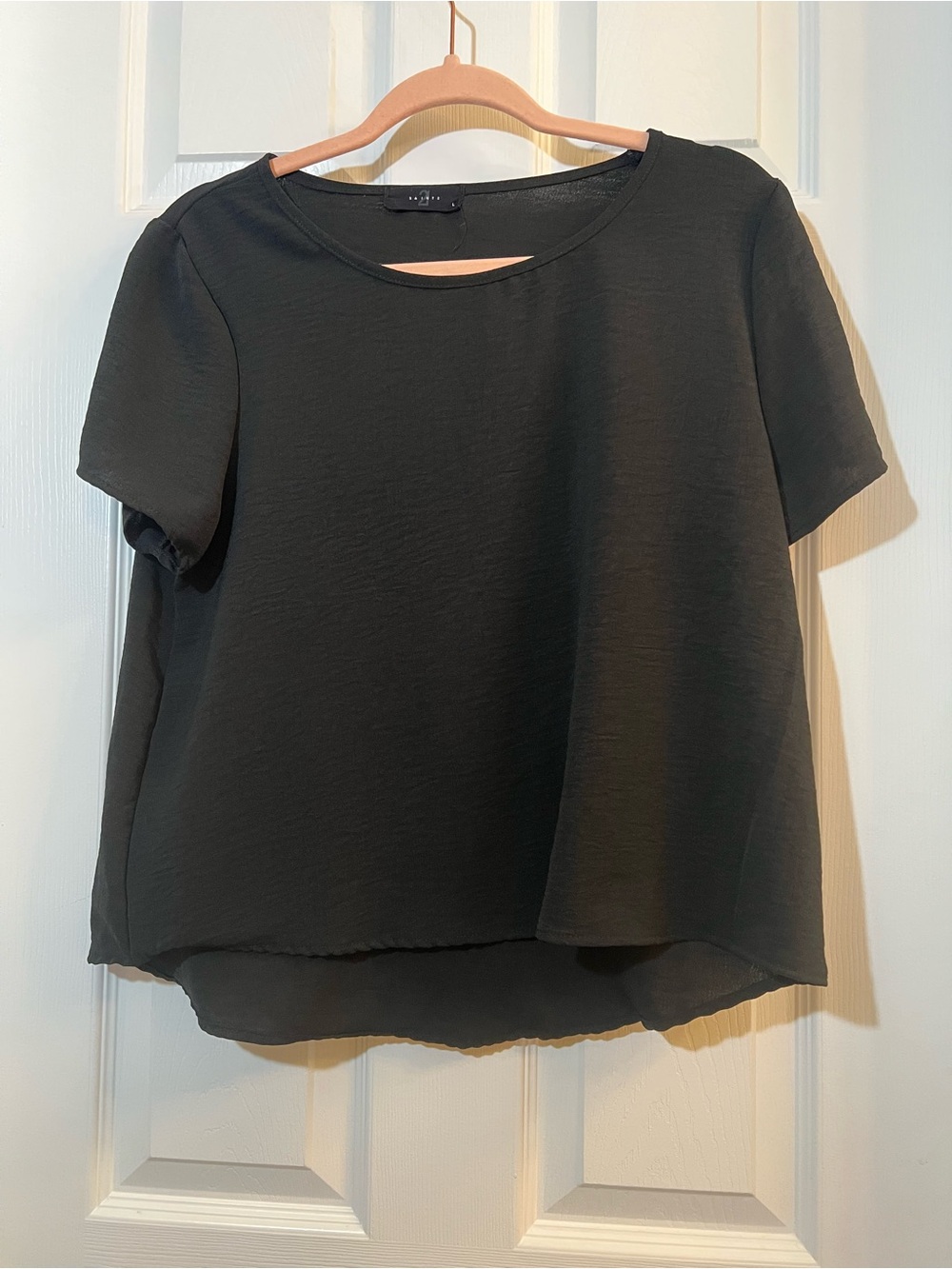 🦋 Classic 21 Saints black shirt sleeve blouse.  Size large